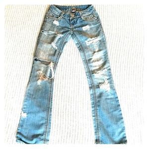 Almist Famous Jeans